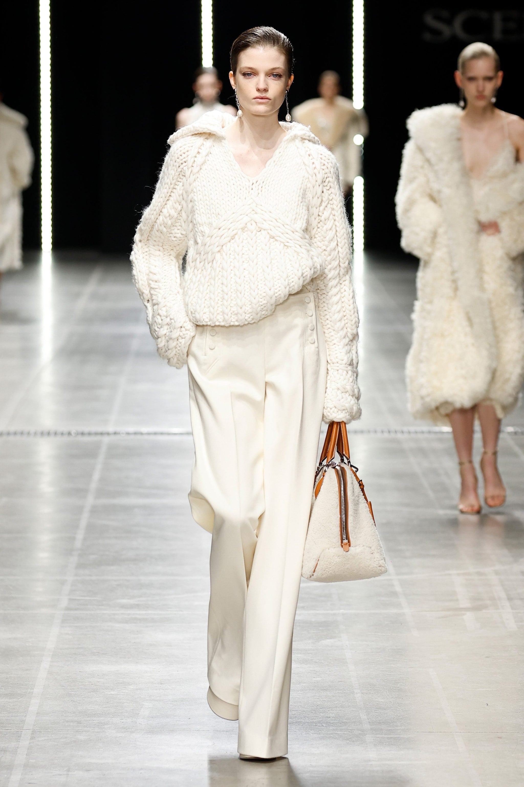PULLOVER E PANTALONE LADY