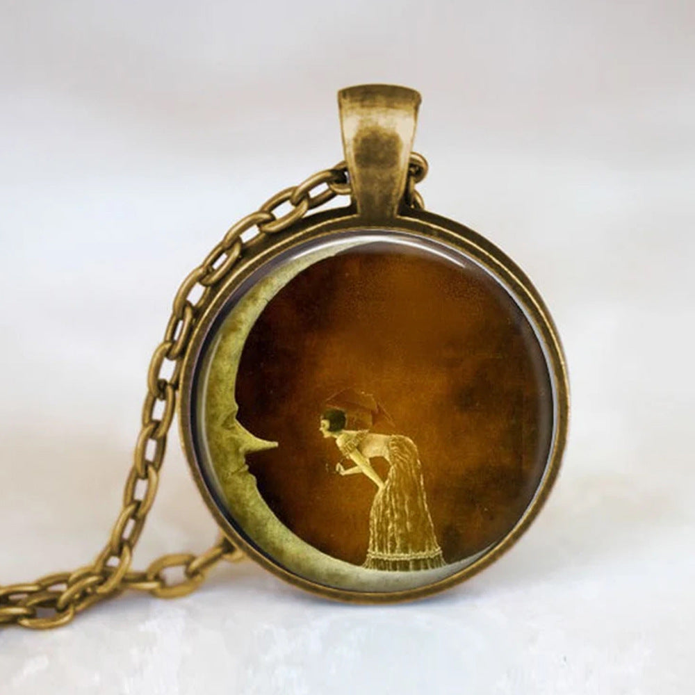 Collana Ciondolo Ragazza Misteriosa con Luna Retro in Vetro Cabochon Gemma del Tempo