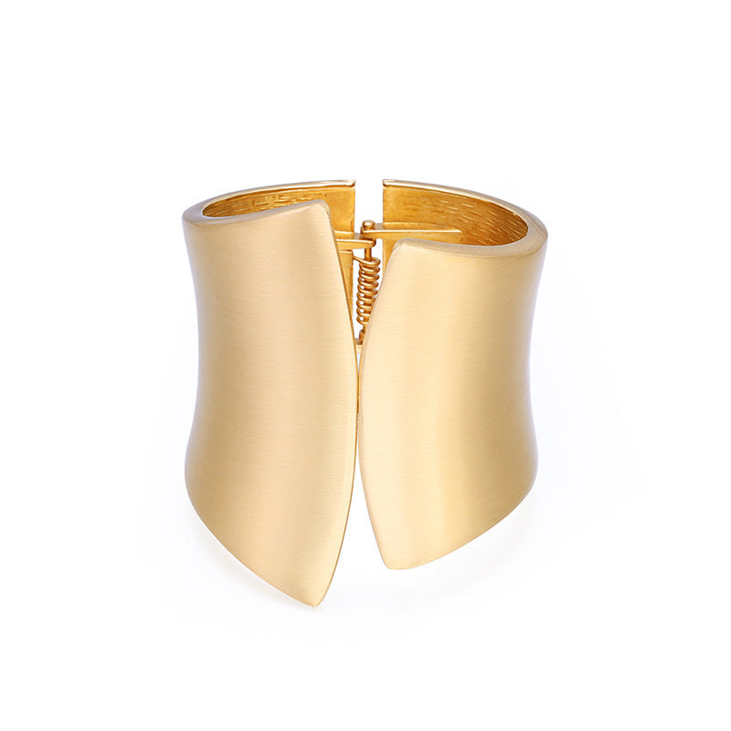 Bracciale asimmetrico