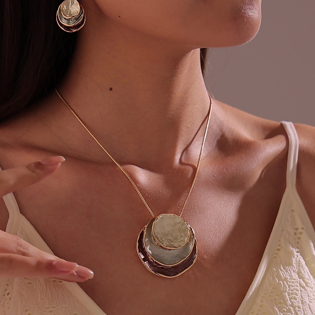 Orecchini e collana