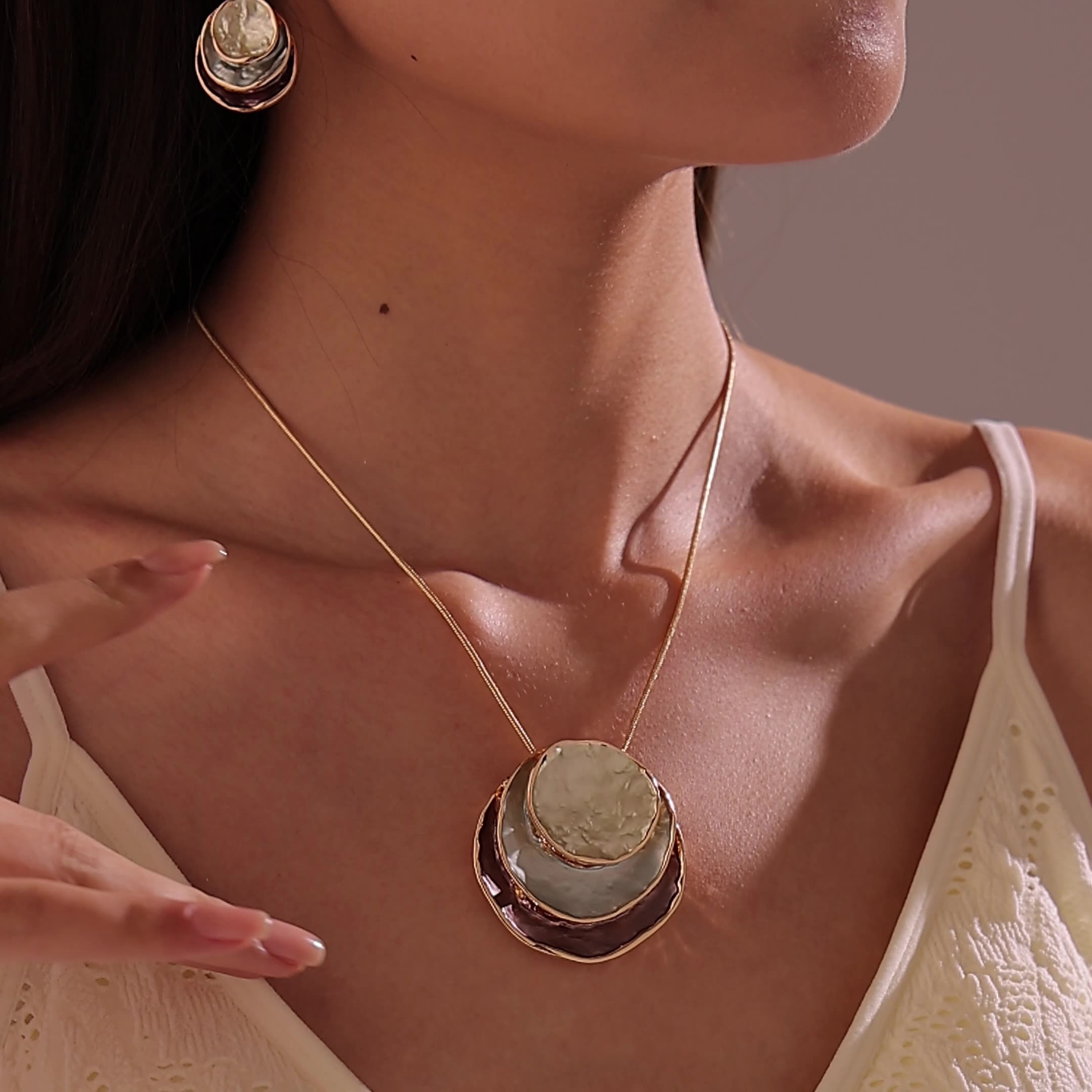 Orecchini e collana
