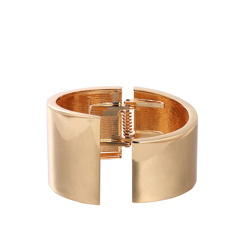 Bracciale asimmetrico