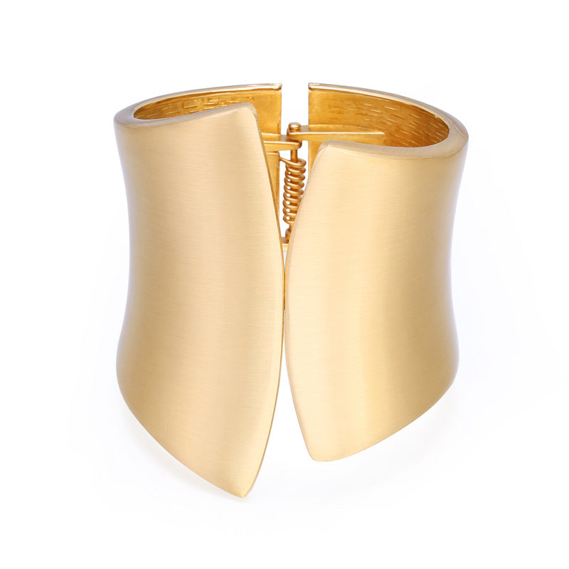 Bracciale asimmetrico