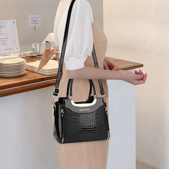 Borsa a tracolla elegante e alla moda da donna