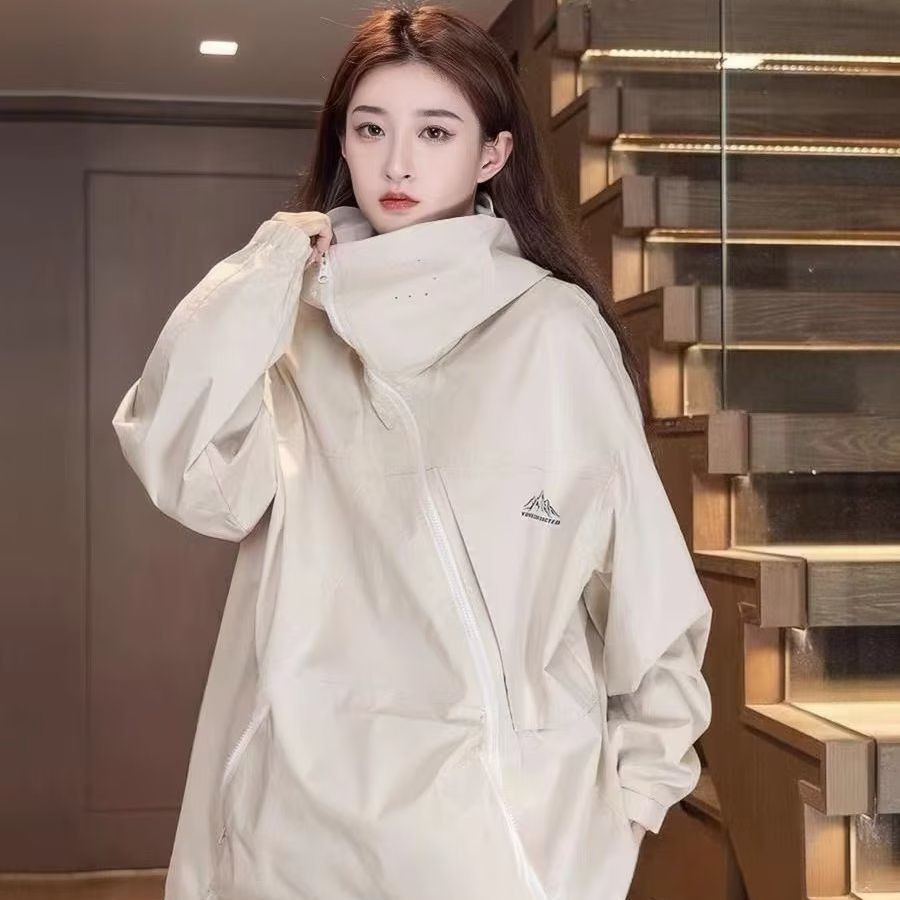 Trench donna