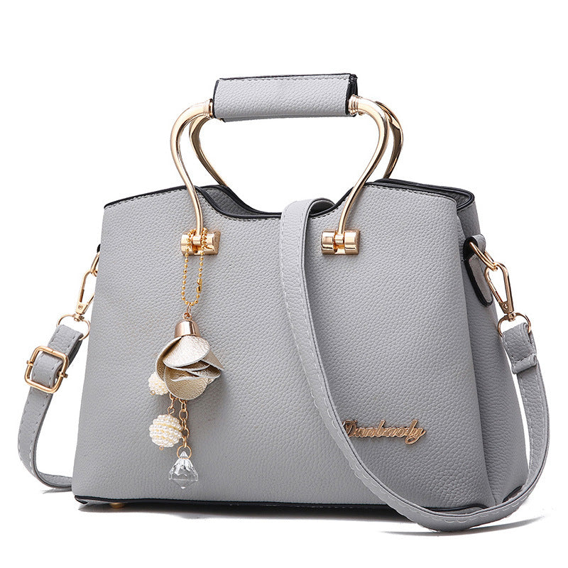 Nuova borsa da donna alla moda e di grande capacità