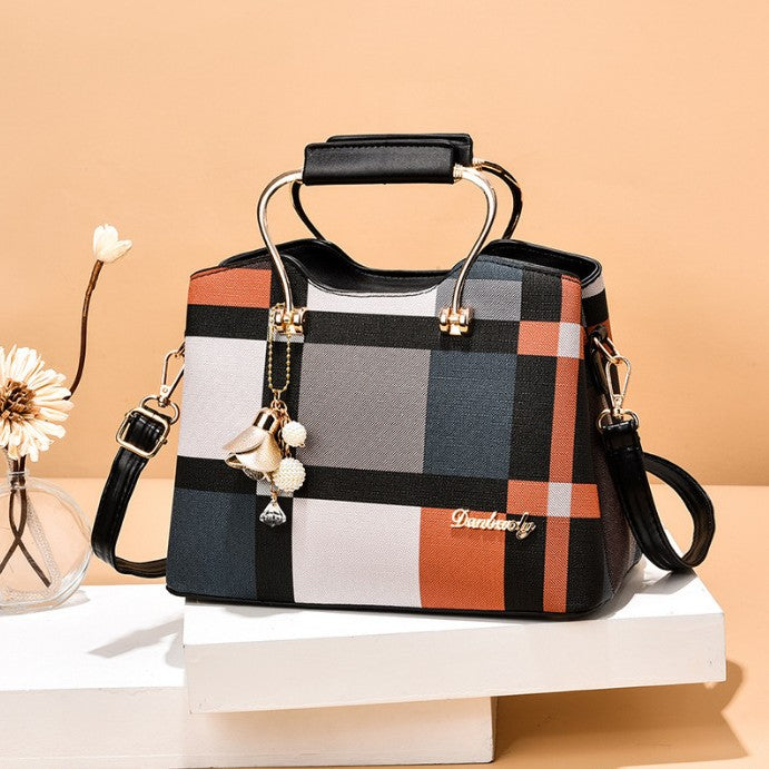 Nuova borsa da donna alla moda e di grande capacità